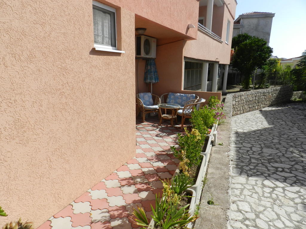 Apartments Baja Ulcinj Rum bild